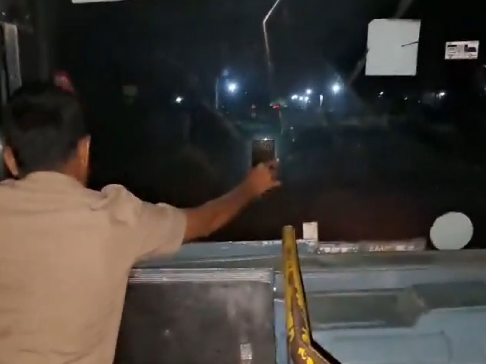 KKRTC bus forced to run at night with a mobile torch as a headlight (Photo: @Nikhil_Kumar_k) KKRTC bus forced to run at night with a mobile torch as a headlight (Photo: @Nikhil_Kumar_k)