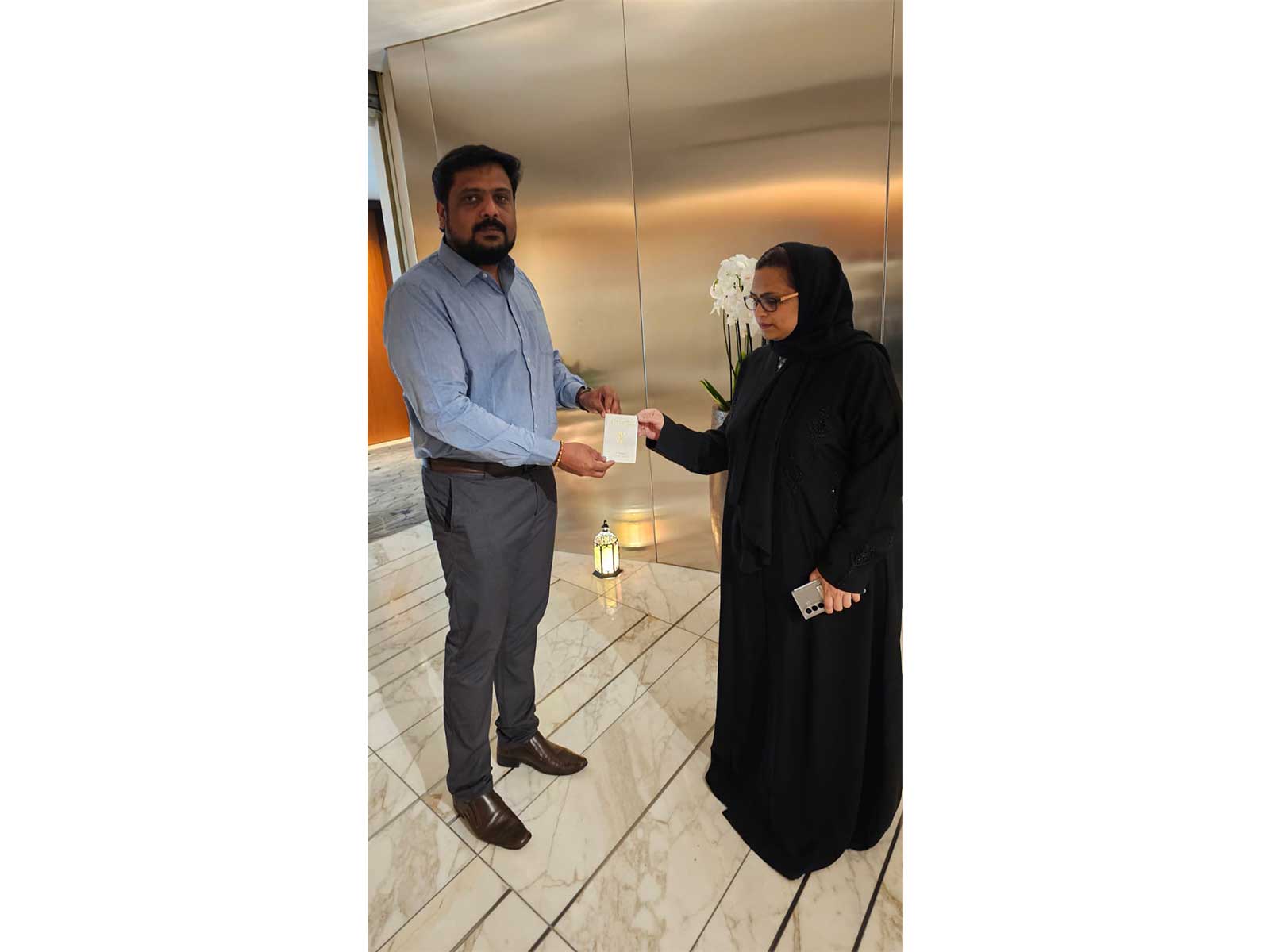 Nazneen Mohammed (right) stuck at Doha aiport for 15 days (Photo/ANI)