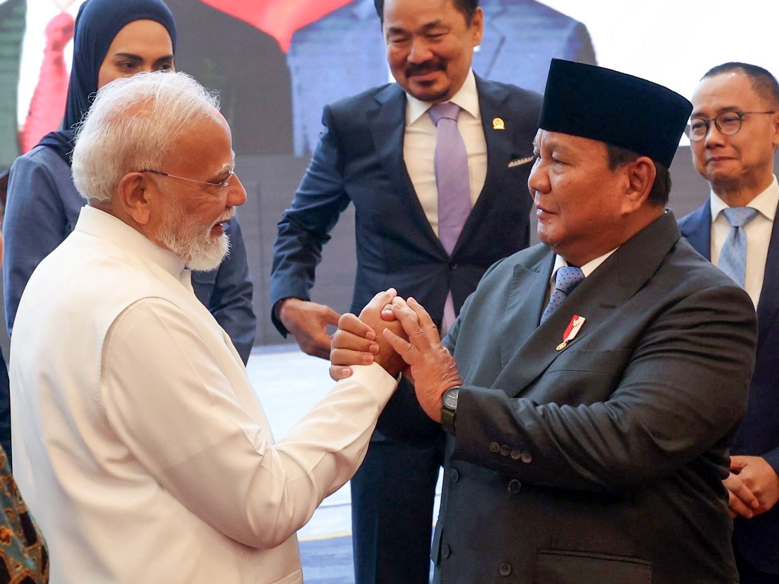 Prime Minister Narendra Modi and Indonesian President Prabowo Subianto (Photo/ANI) Prime Minister Narendra Modi and Indonesian President Prabowo Subianto (Photo/ANI)