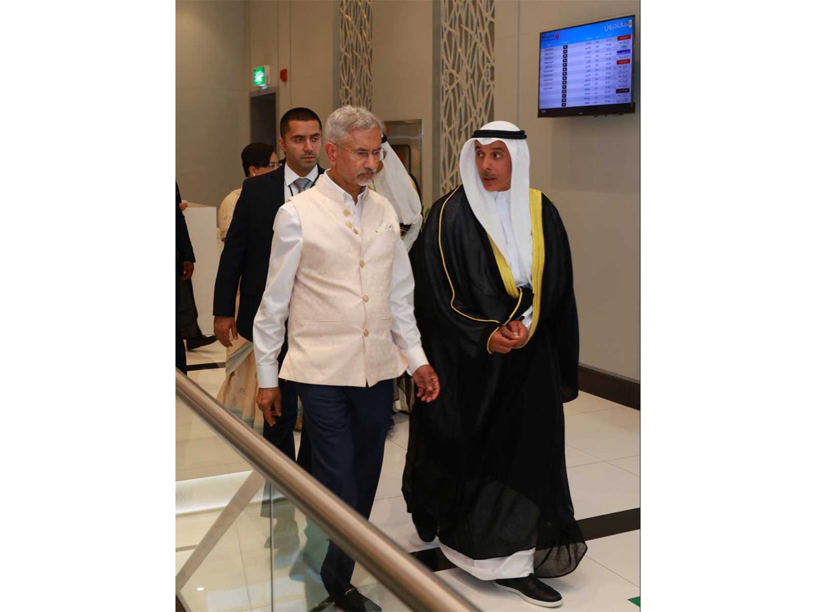 External Affairs Minister S Jaishankar with Kuwait's Deputy Foreign Minister H.E. Hamad Suleiman Mashaan Al- Mashaan (Photo: x/@DrSJaishankar)