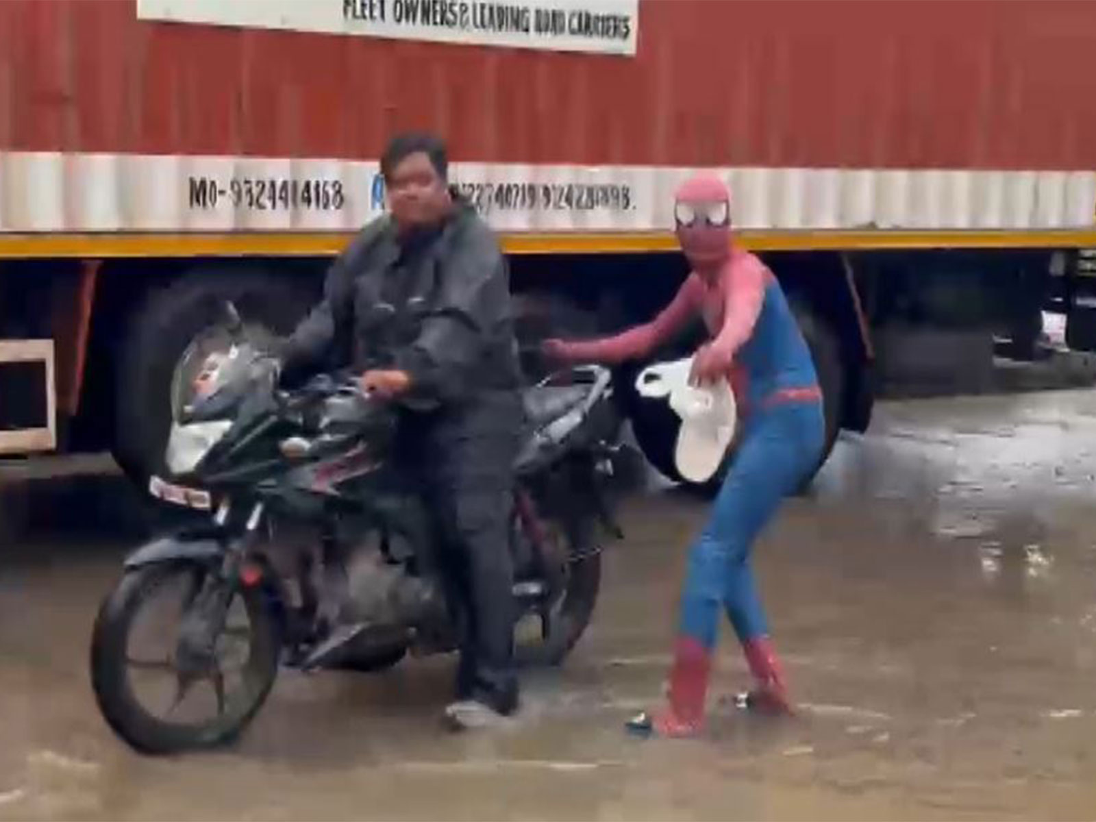 Youth dressed as 'Spider-man' in Bhiwandi (Photo/ANI)