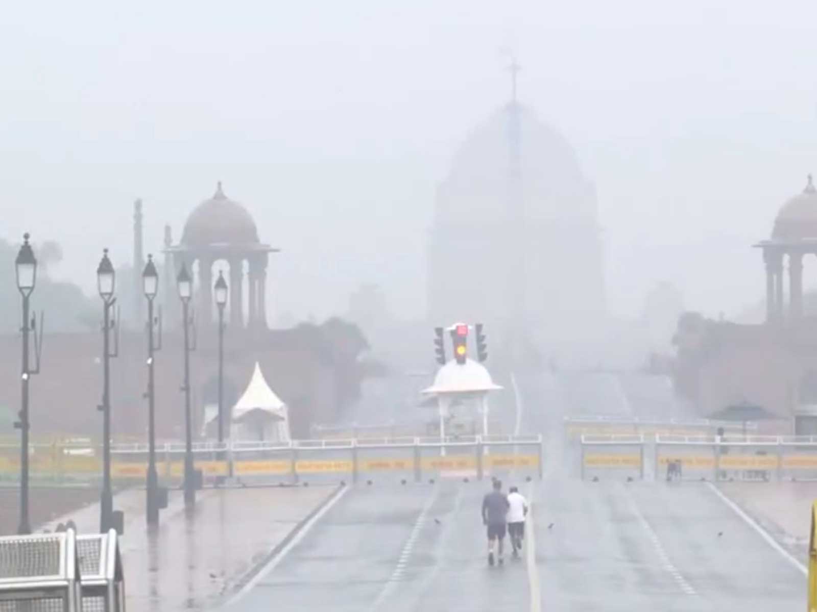 Rain brings relief to Delhi (Photo/ANI) Rain brings relief to Delhi (Photo/ANI)