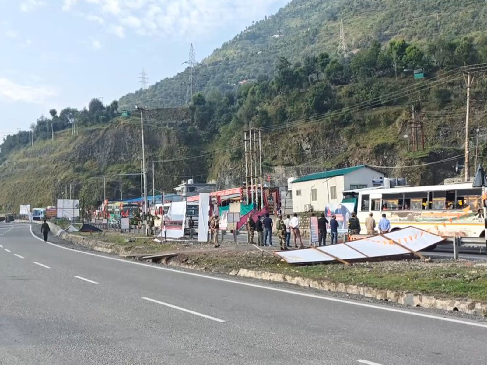 Pilgrims leave Jammu base camp (Photo/ANI)