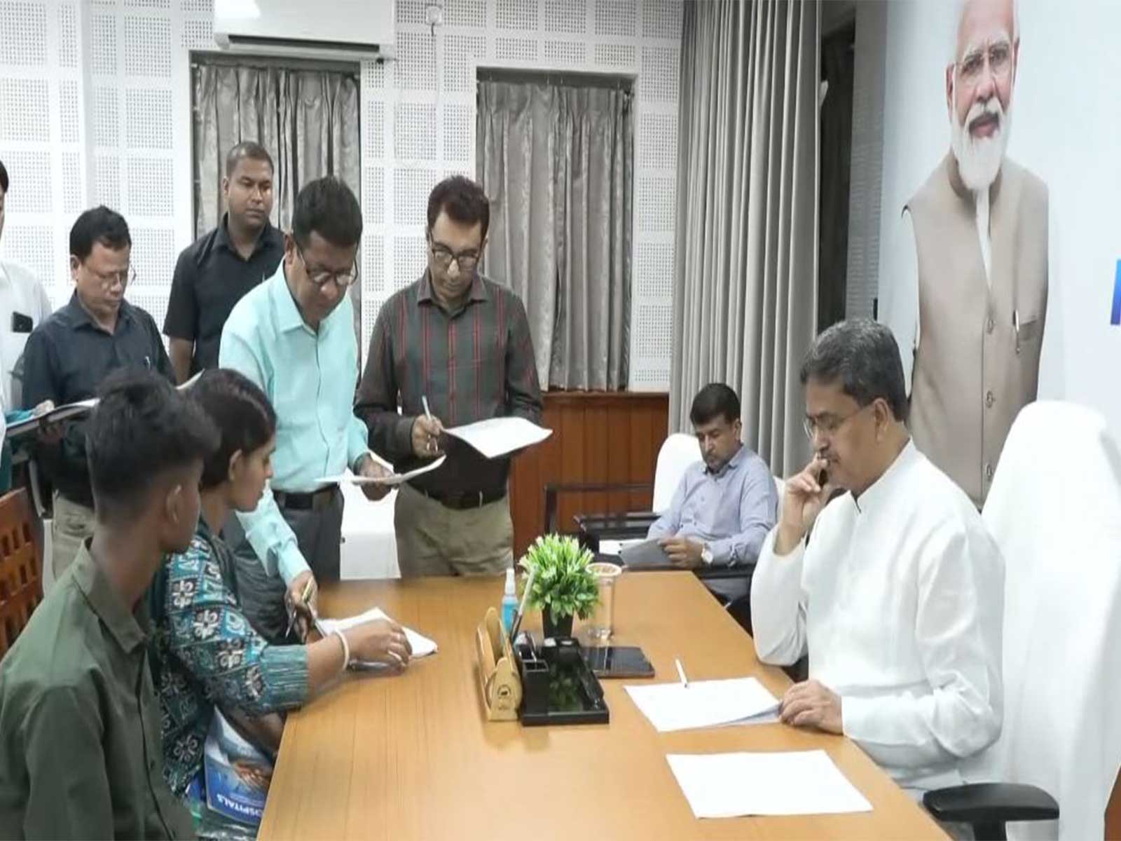 Tripura CM Manik Saha hearing public grievances(Photo/ANI) Tripura CM Manik Saha hearing public grievances(Photo/ANI)