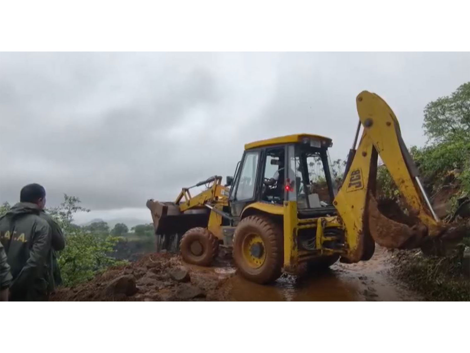 Massive landslide on road in Lonavala (File Photo/ANI) Massive landslide on road in Lonavala (File Photo/ANI)