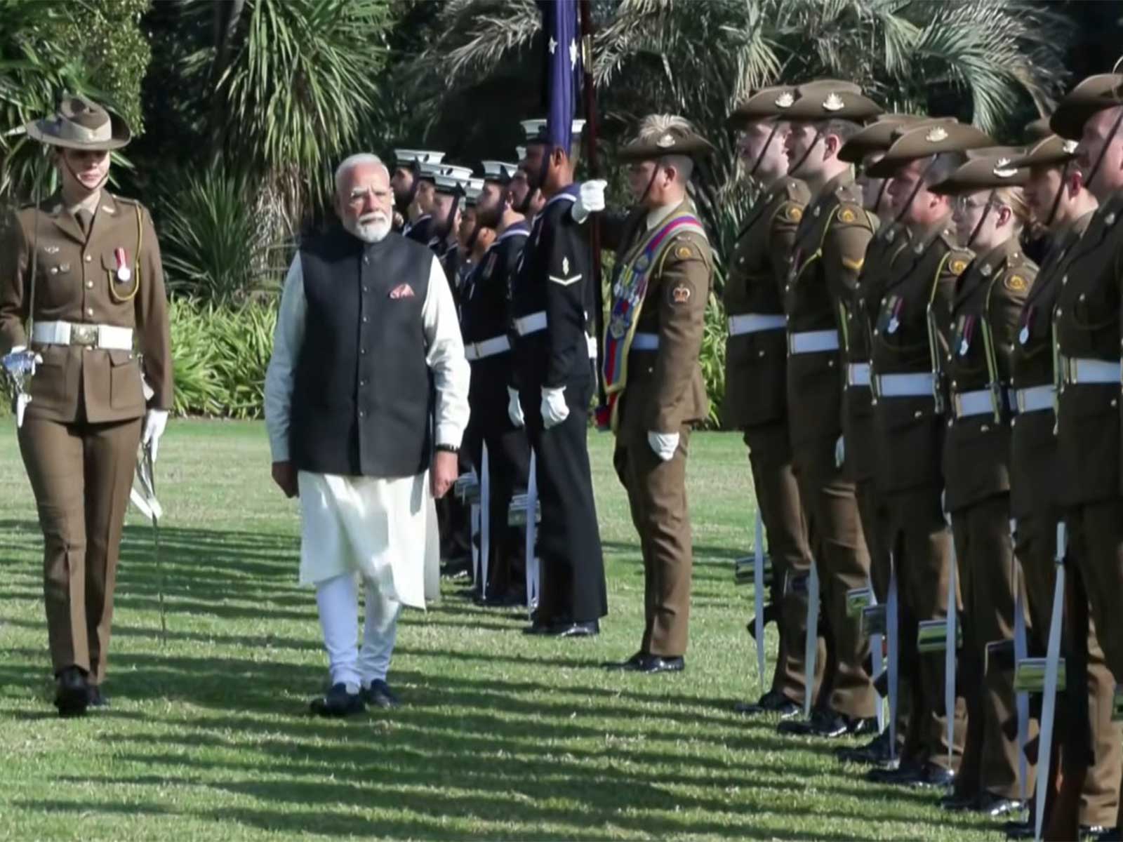 Prime Minister Modi accorded a ceremonial welcome and a Guard of Honour in Melbourne (Photo/YouTube/NarendraModi)