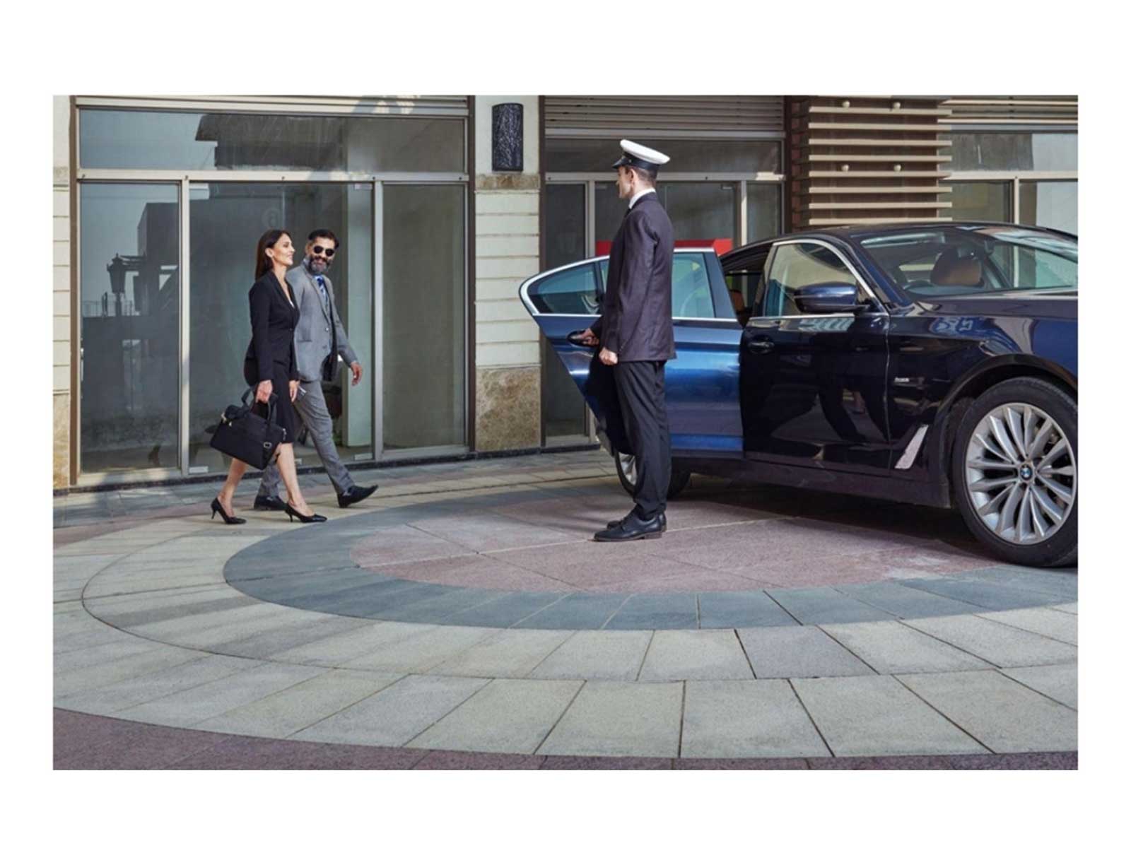 Experience Seamless Airport Transfers and Luxury Car Rentals with Avis India