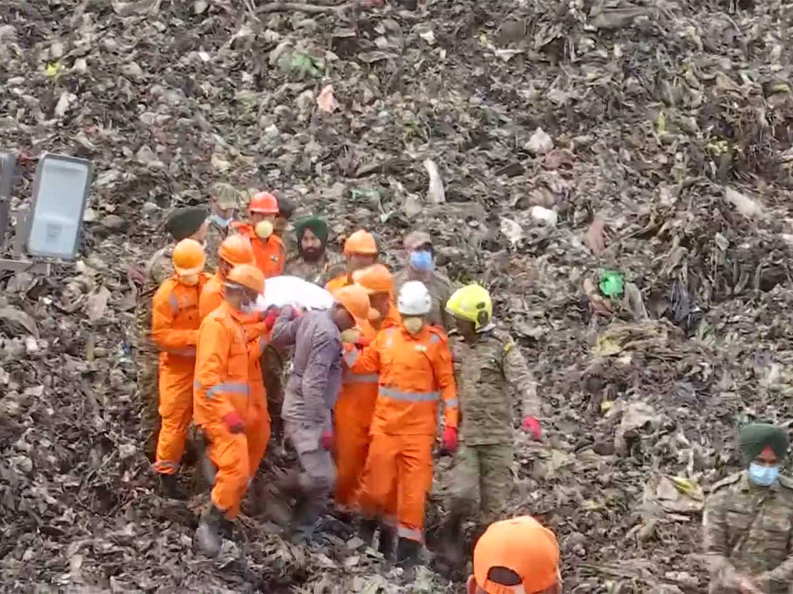 NDRF rescues another person in Pune after building collapse (Photo/ANI) NDRF rescues another person in Pune after building collapse (Photo/ANI)