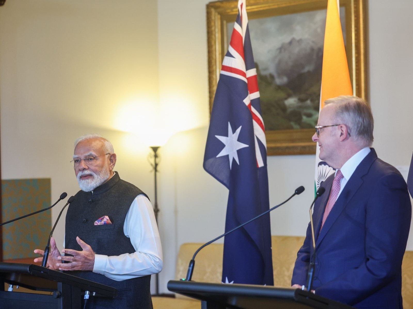 Prime Minister Narendra Modi with his Australian counterpart Anthony Albanese (Photo/X/@narendramodi)
