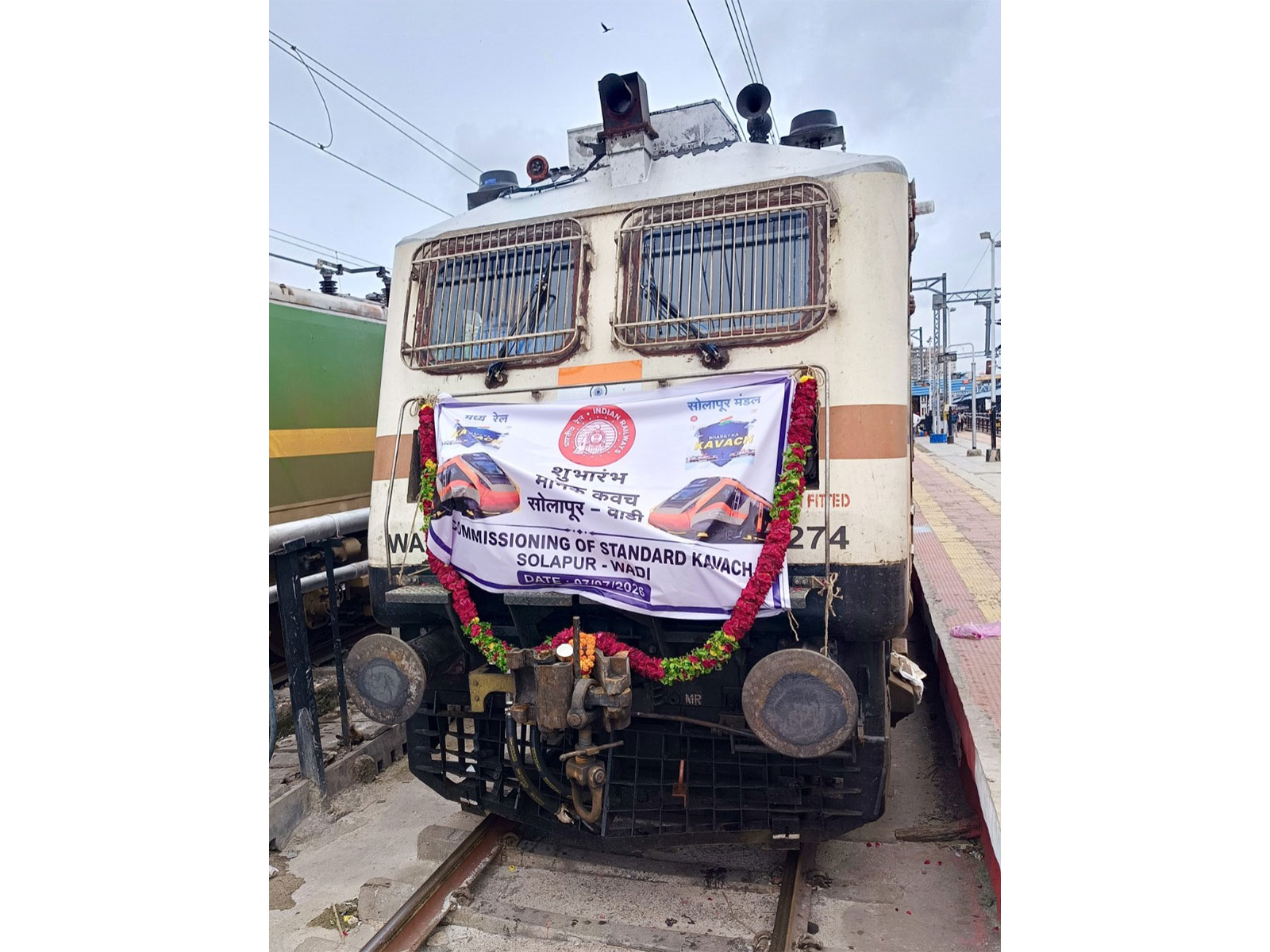 Standard KAVACH System on the Solapur–Wadi section installed (Photo/Solapur Division, Central Railway)