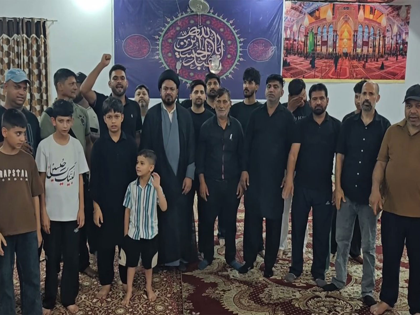 Shia community pay tribute to Ayatollah Khamenei in Ramban (Photo/ANI) Shia community pay tribute to Ayatollah Khamenei in Ramban (Photo/ANI)