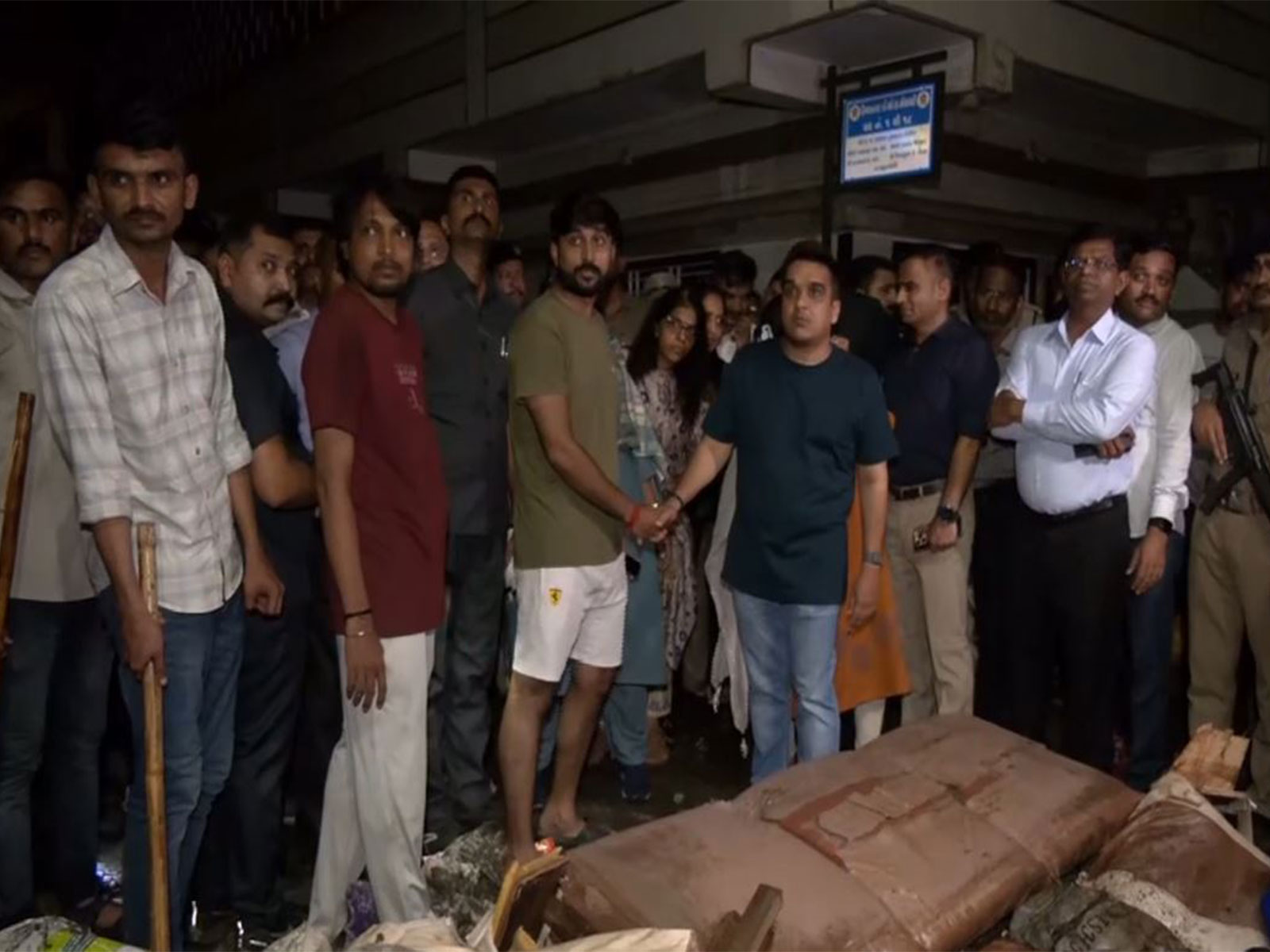 Gujarat Deputy CM Harsh Sanghavi meets flood-affected families in Surat (Photo/ANI) Gujarat Deputy CM Harsh Sanghavi meets flood-affected families in Surat (Photo/ANI)