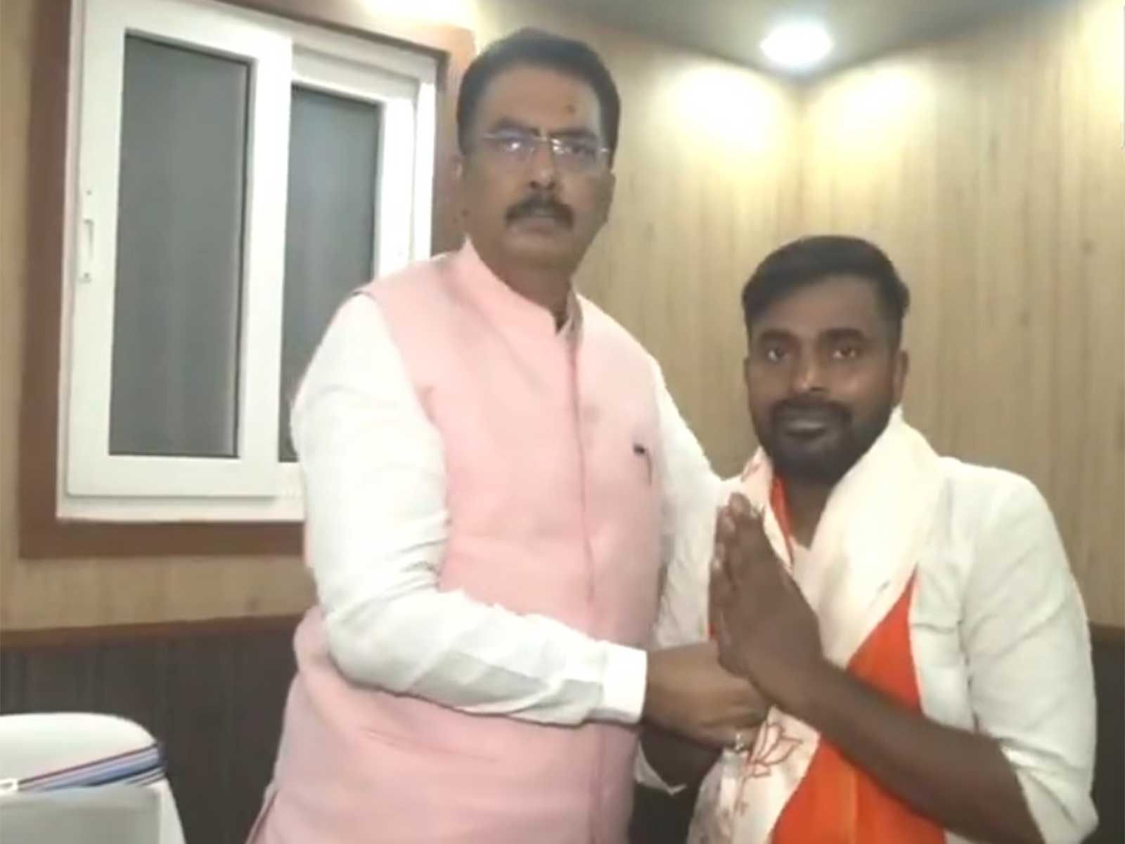 Bihar BJP chief Sanjay Sarogi felicitates party's candidate from Bankipur Assembly seat, Neeraj Kumar Sinha (Photo/ANI) Bihar BJP chief Sanjay Sarogi felicitates party's candidate from Bankipur Assembly seat, Neeraj Kumar Sinha (Photo/ANI)
