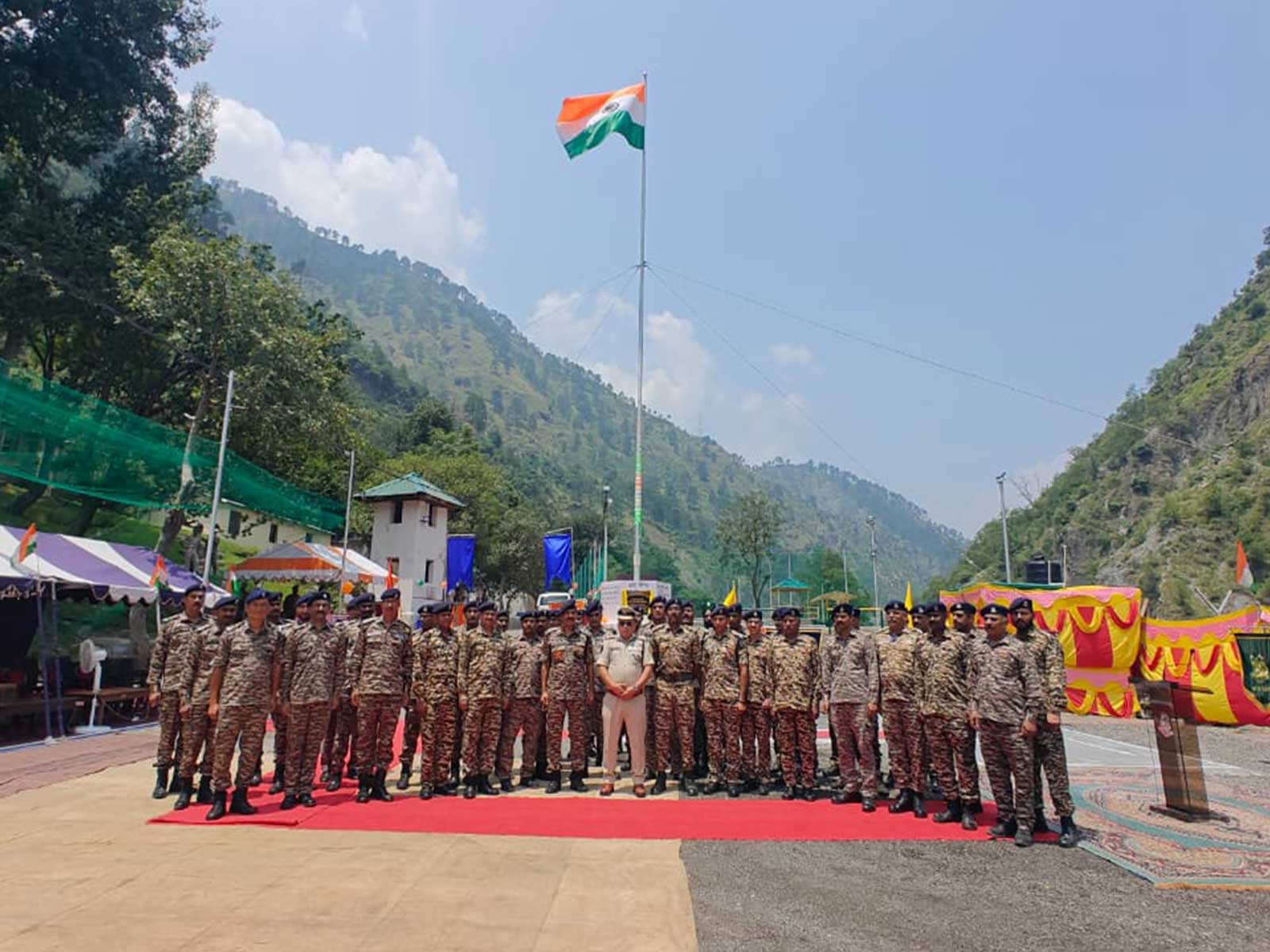 CRPF 84th Battalion hoisted a 61-foot-high mast National Flag (Photo/X@84BNCRPF) CRPF 84th Battalion hoisted a 61-foot-high mast National Flag (Photo/X@84BNCRPF)