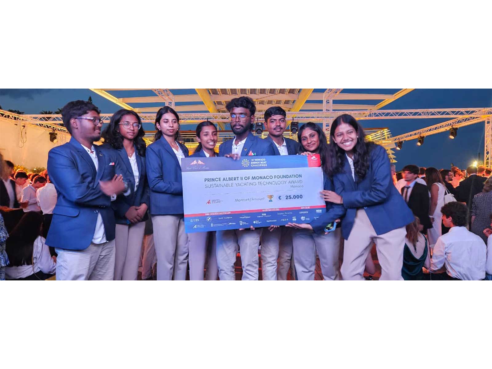 Kumaraguru College team with the top prize (Photo/ANI) Kumaraguru College team with the top prize (Photo/ANI)