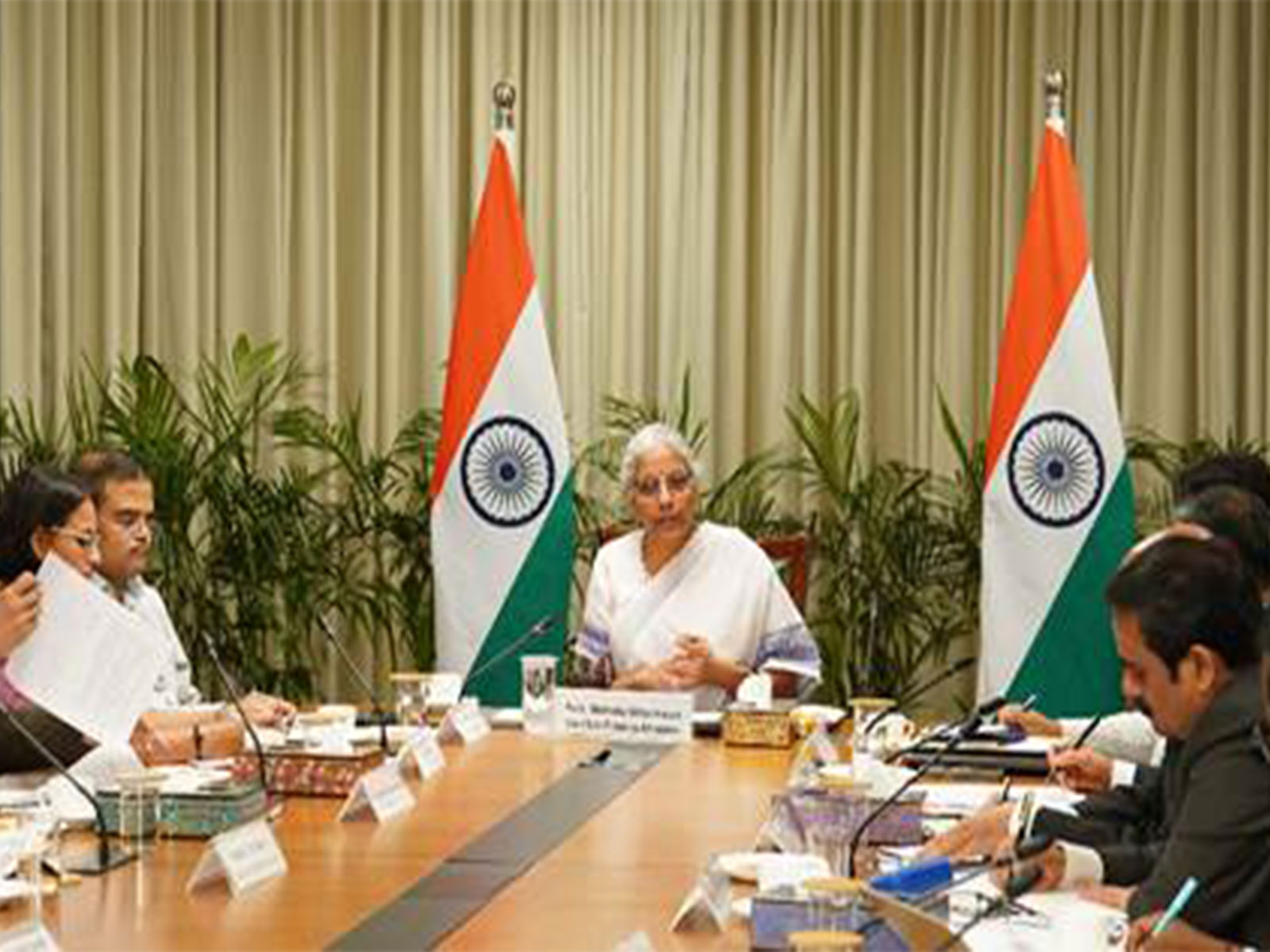 Niramala Sitharaman with PSU Bank MDs and Chairpersons (Photo/ANI)
