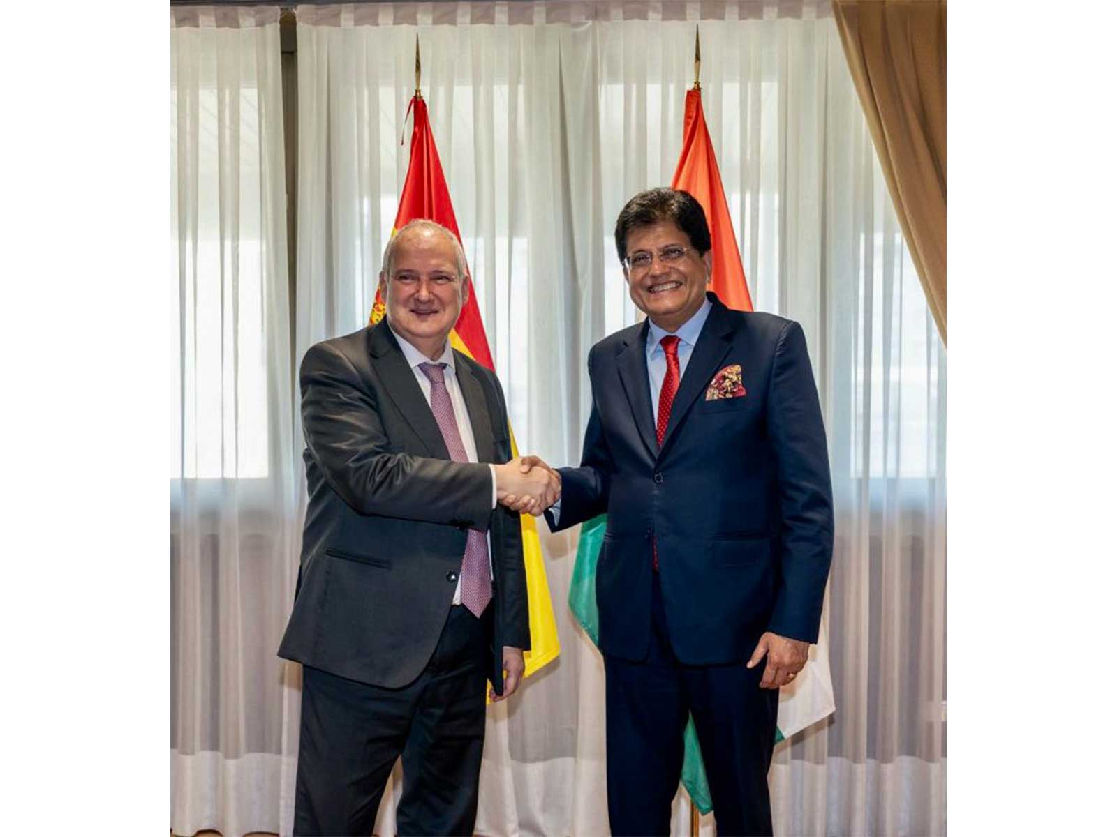 Piyush Goyal, Union Minister of Commerce and Industry meets Jordi Hereu, Minister of Industry and Tourism of the Government of Spain (Photo/@PiyushGoyal)