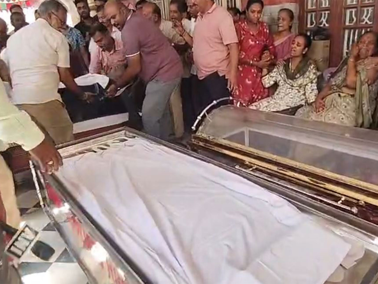 Mortal remains of Ravi Teja, one of the victims of Vietnam boat tragedy. (Photo/ANI) Mortal remains of Ravi Teja, one of the victims of Vietnam boat tragedy. (Photo/ANI)