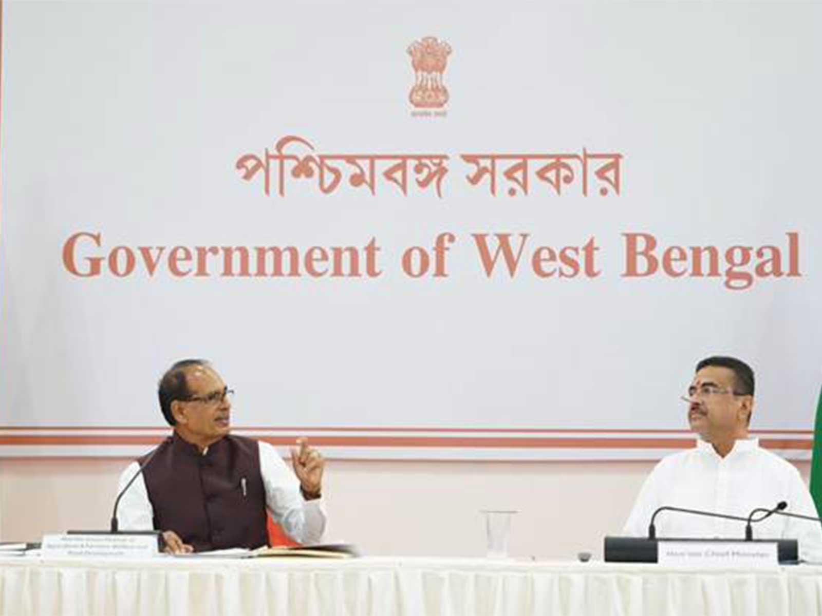 Union Minister Shivraj Singh Chouhan and West Bengal CM Suvendu Adhikari (Photo/ PIB)