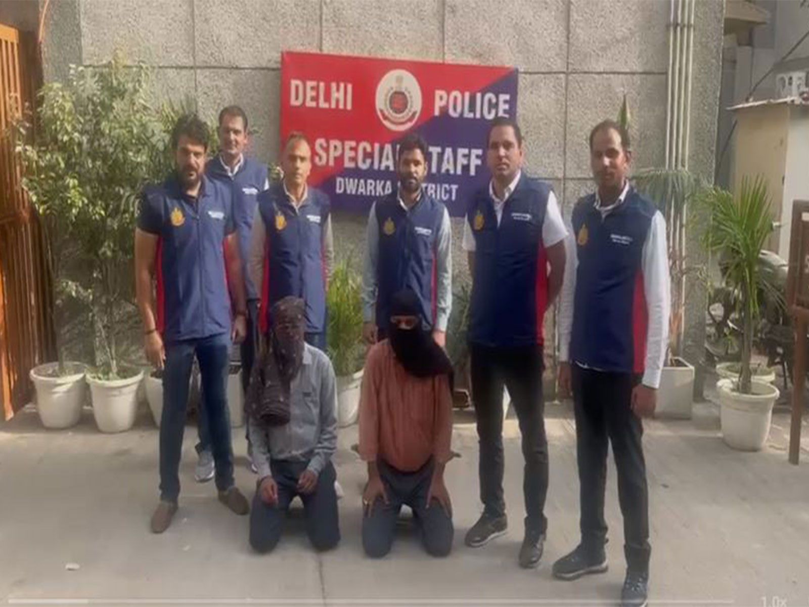 Delhi police arrested two accused in murder case (photo/ANI) Delhi police arrested two accused in murder case (photo/ANI)