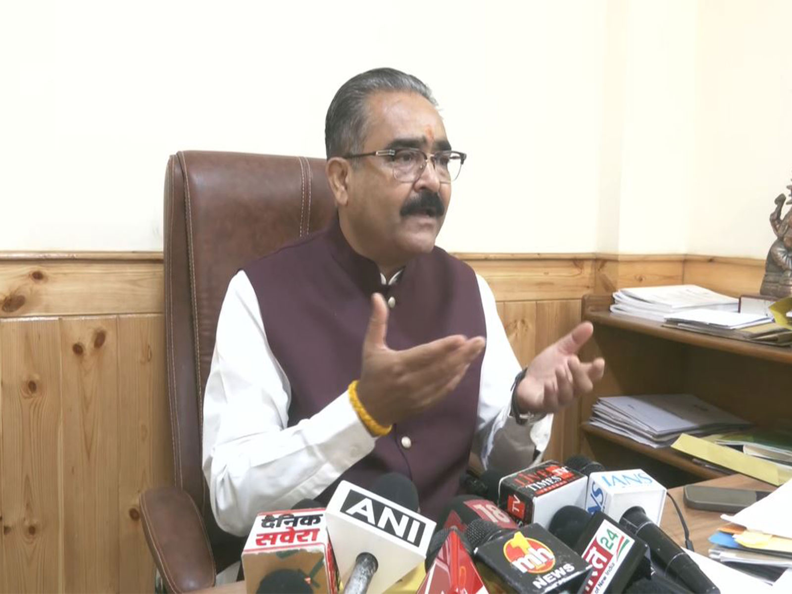 Senior BJP leader and former Himachal Pradesh Industries Minister Bikram Singh Thakur (Photo/ANI) Senior BJP leader and former Himachal Pradesh Industries Minister Bikram Singh Thakur (Photo/ANI)