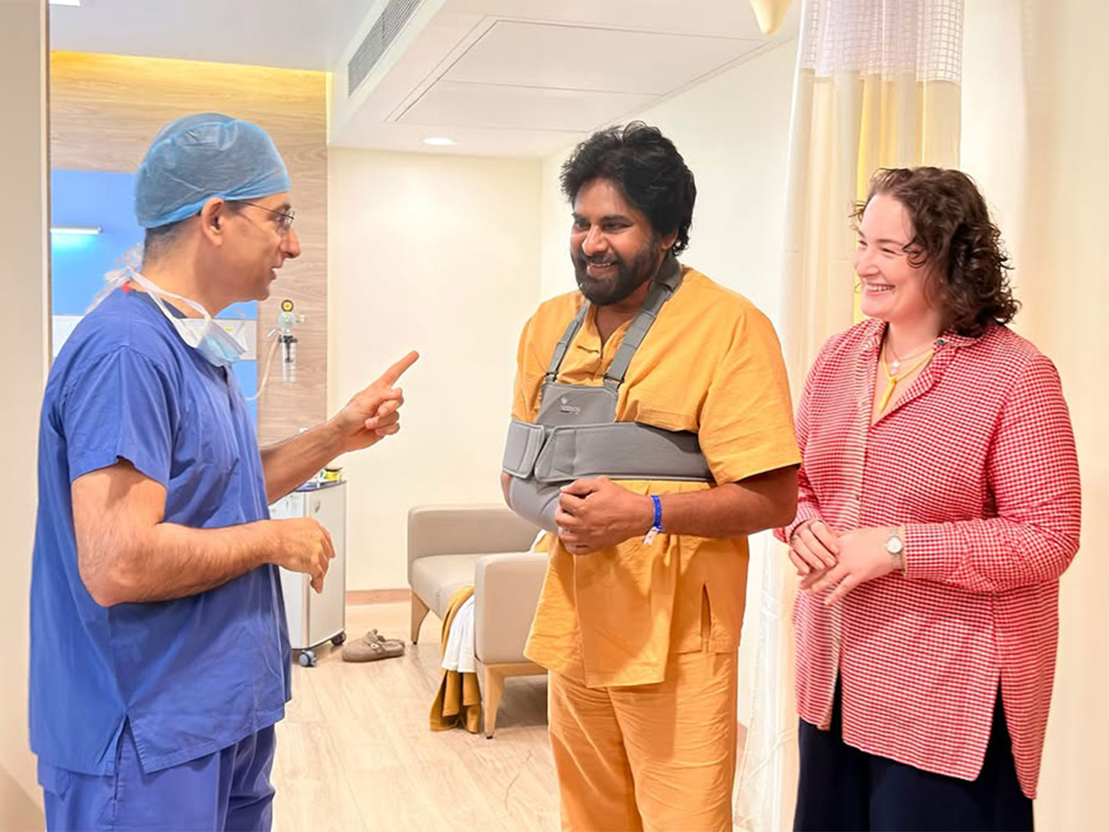 Pawan Kalyan was discharged from hospital (Photo/instagram/@anna.konidala) Pawan Kalyan was discharged from hospital (Photo/instagram/@anna.konidala)