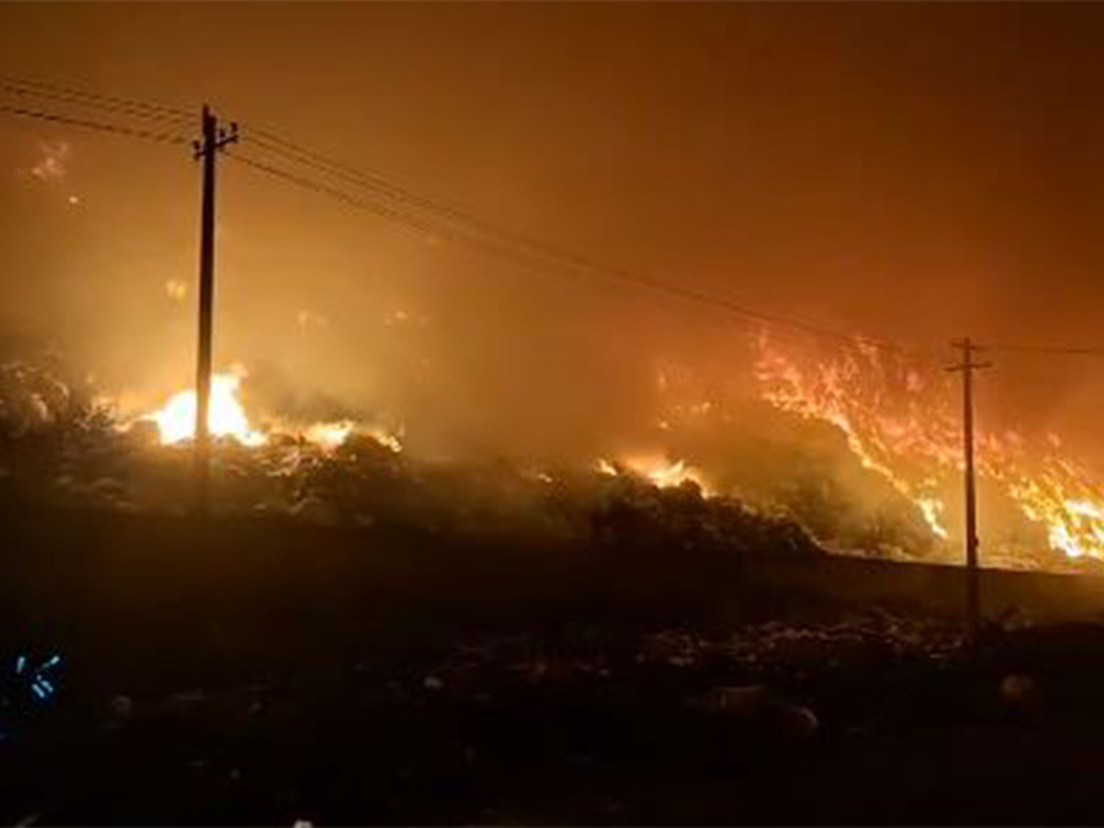 Massive fire at garbage dump in Karur (Photo/ANI)