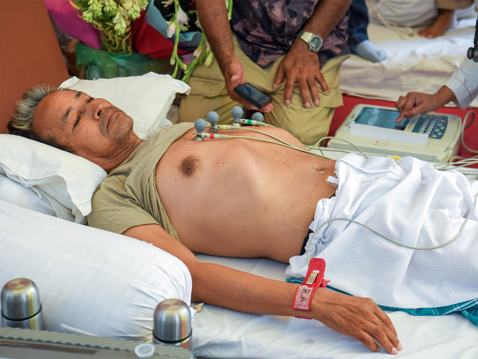 Medical staff check Sonam Wangchuk's health amid his indefinite hunger strike (Photo/ANI)
