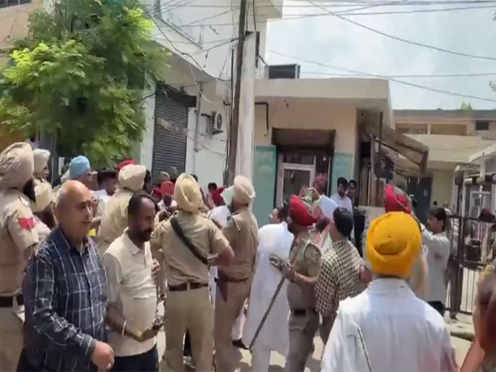 Clash between rival groups during Qadian Municipal Council presidential election (Photo/ANI)