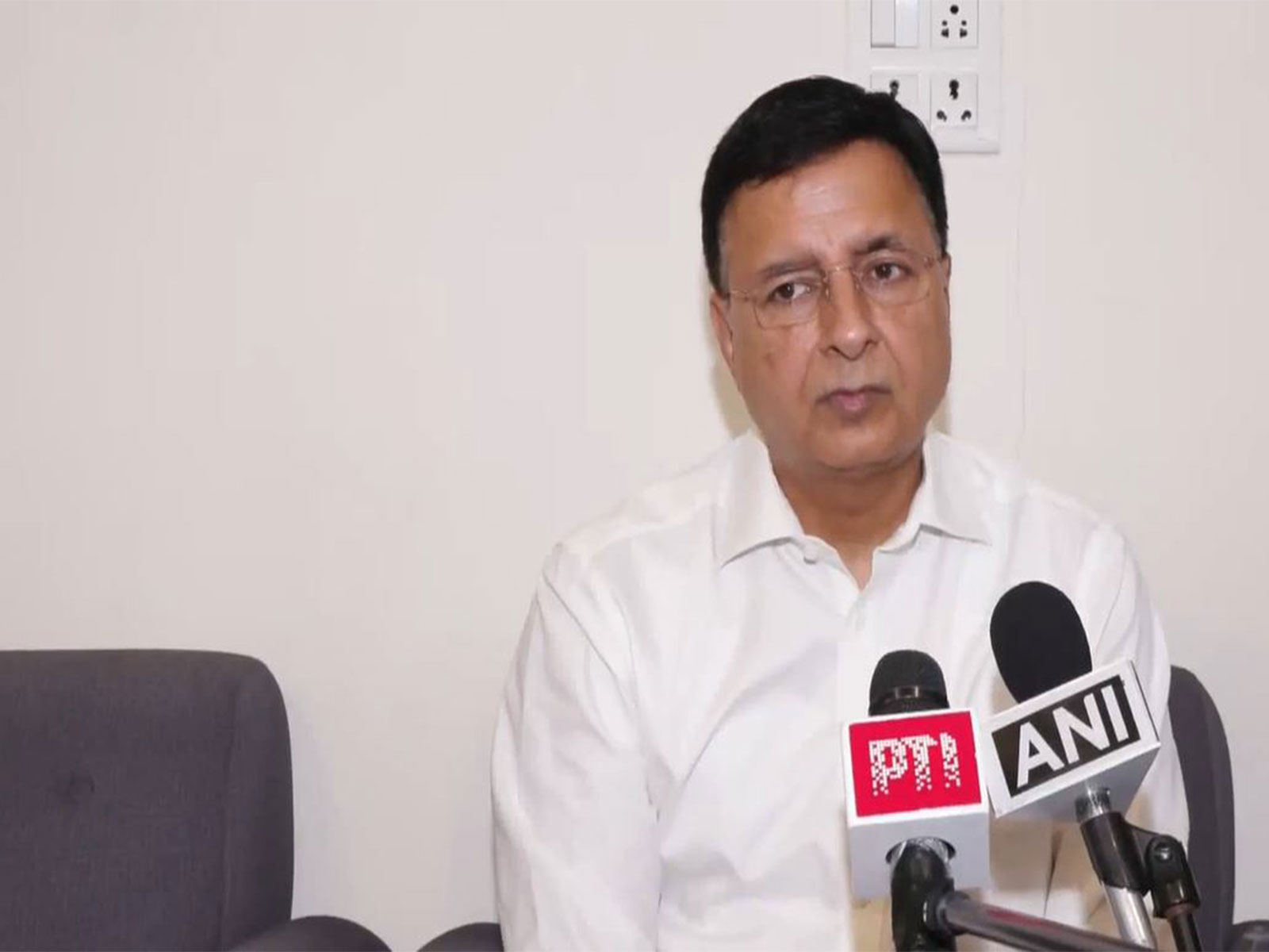 Congress General Secretary Randeep Singh Surjewala (Photo/ANI)