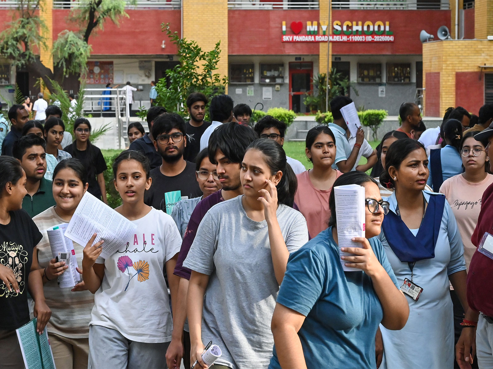 NEET (UG) aspirants outside an exam centre in New Delhi (File photo/ANI) NEET (UG) aspirants outside an exam centre in New Delhi (File photo/ANI)