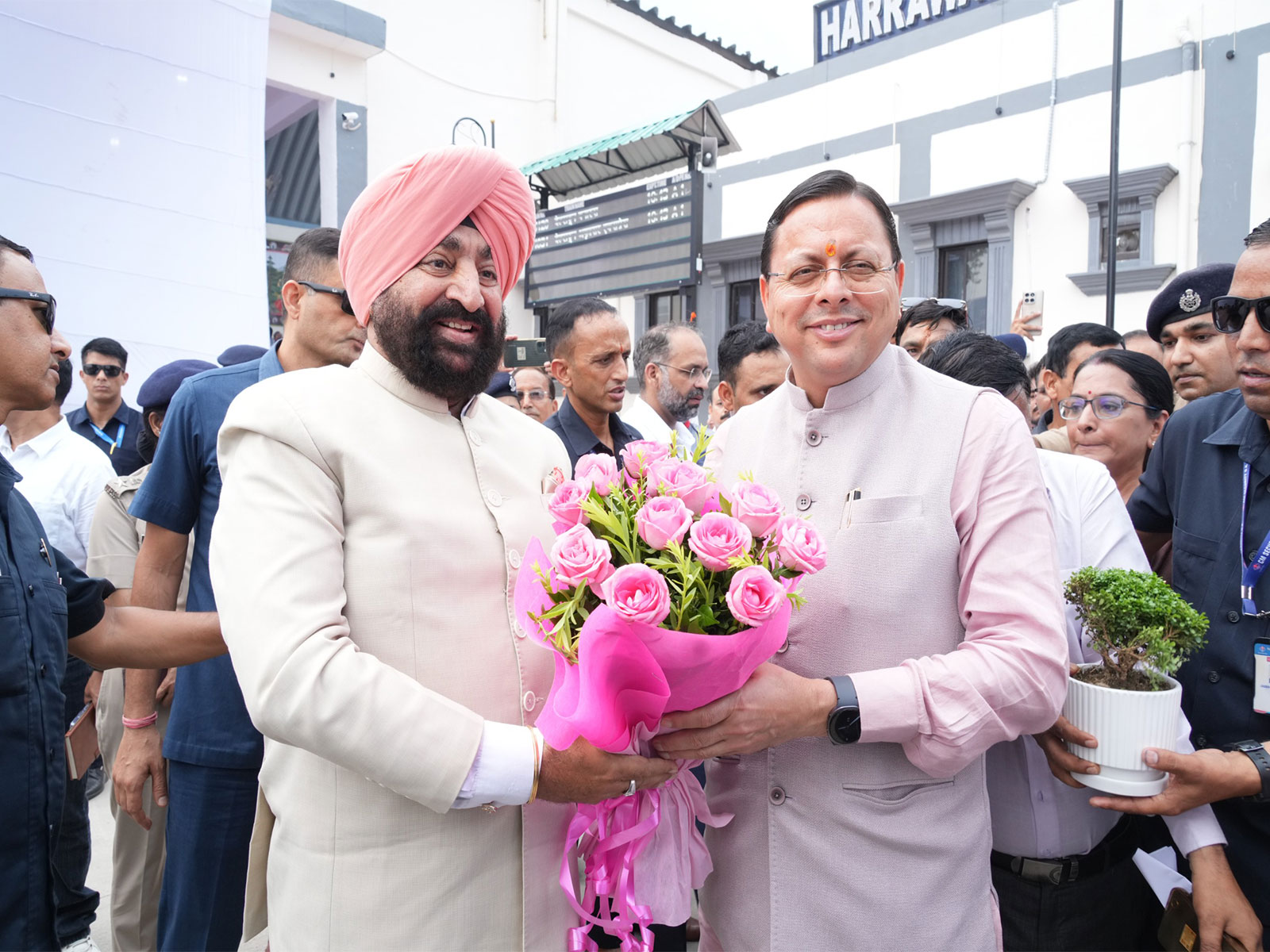 Uttarakhand CM Pushkar Singh Dhami with Governor Lt Gen Gurmit Singh (Retd) (Photo/CMO) Uttarakhand CM Pushkar Singh Dhami with Governor Lt Gen Gurmit Singh (Retd) (Photo/CMO)