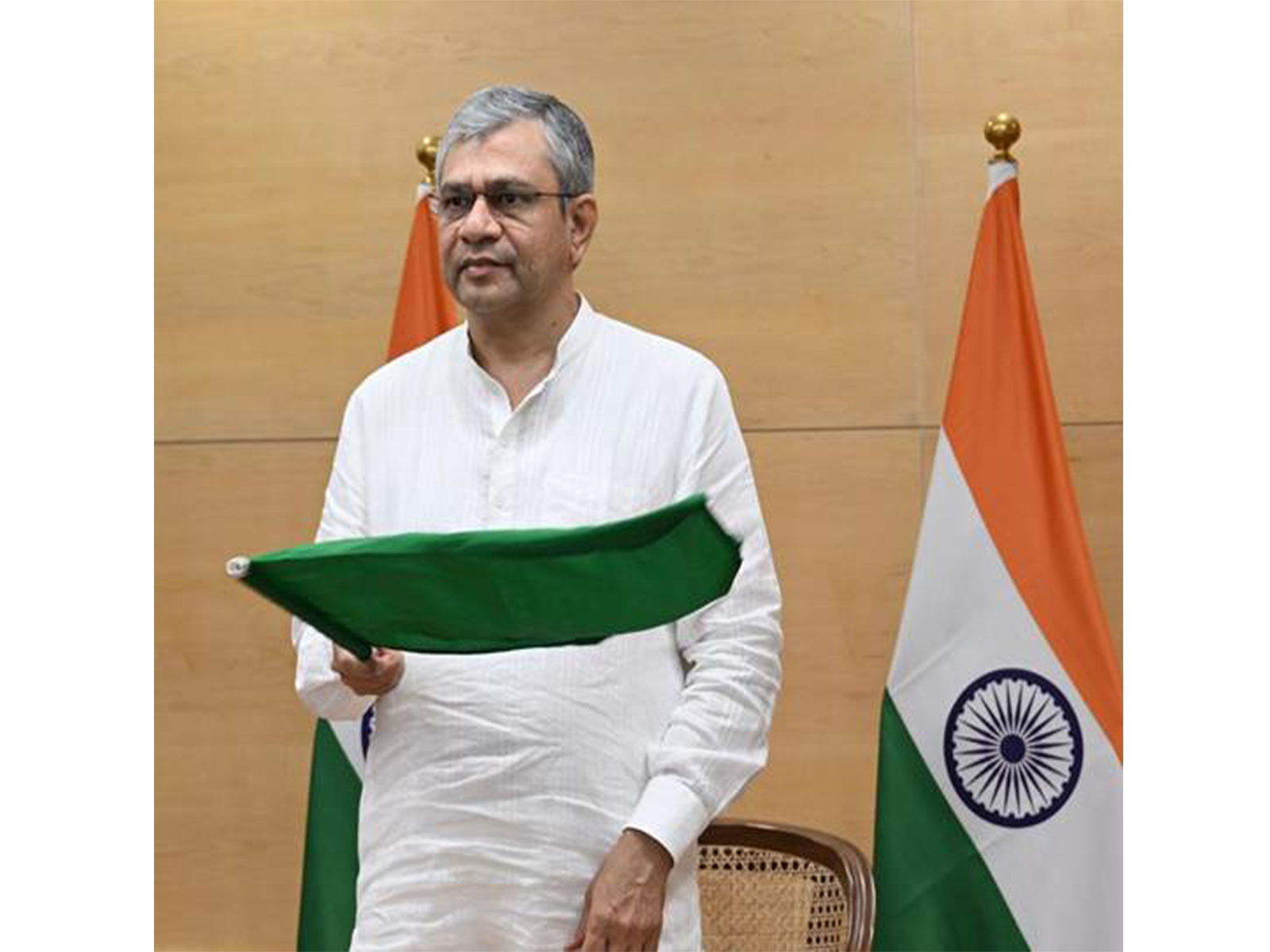 Ashwini Vaishnaw, CM Dhami virtually flag off Ramnagar-Dehradun Express (Photo/ Ministry of Railways) Ashwini Vaishnaw, CM Dhami virtually flag off Ramnagar-Dehradun Express (Photo/ Ministry of Railways)