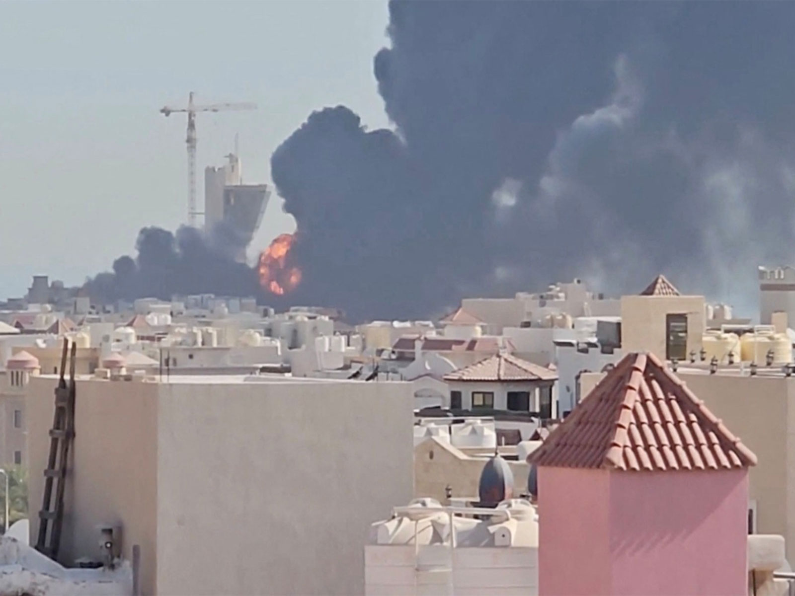 Smoke billows near the oil facility in Mangaf, Kuwait (Photo/Reuters) Smoke billows near the oil facility in Mangaf, Kuwait (Photo/Reuters)