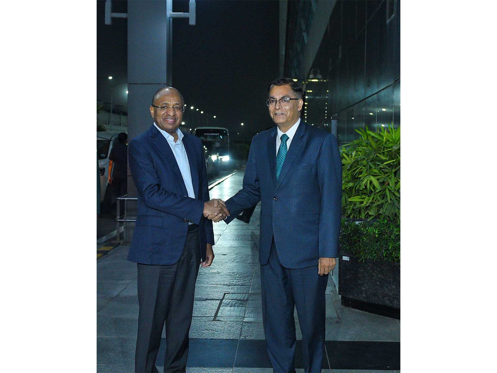 Zanzibar President Ali Mwinyi arrives in New Delhi (Photo/X@MEAIndia) Zanzibar President Ali Mwinyi arrives in New Delhi (Photo/X@MEAIndia)