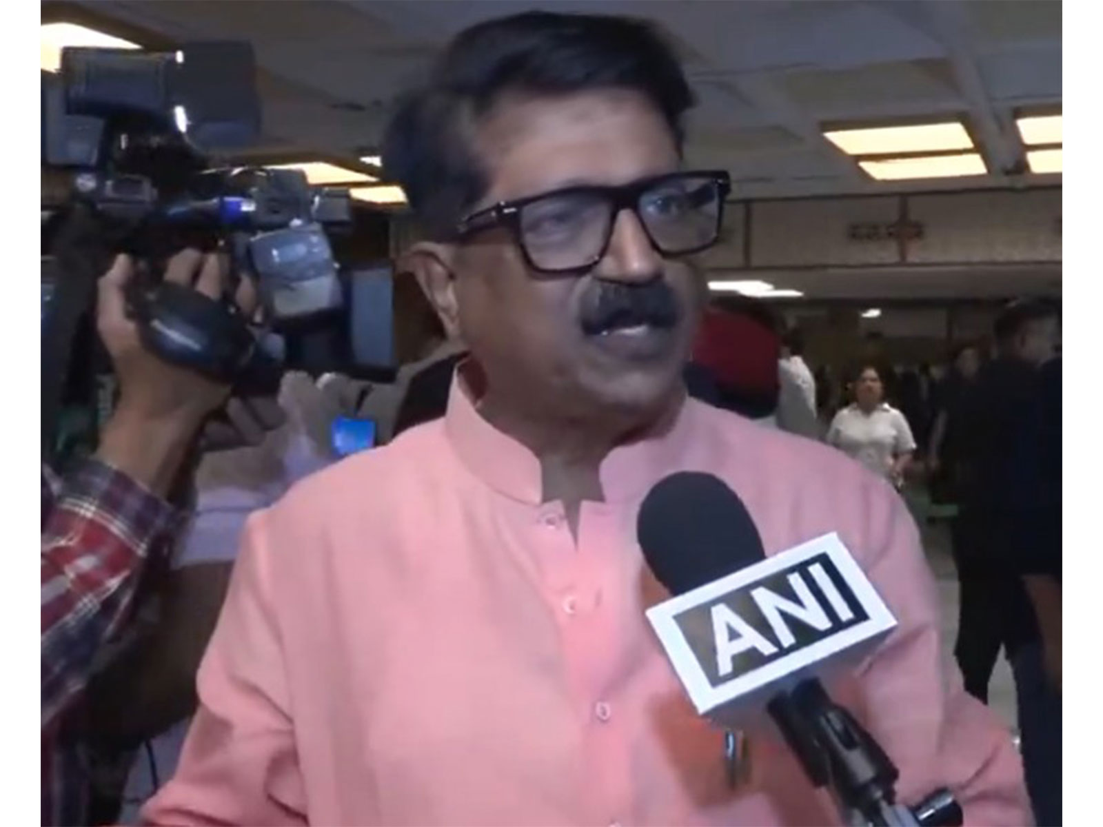 Shiv Sena (UBT) MP Arvind Sawant (Photo/ANI) Shiv Sena (UBT) MP Arvind Sawant (Photo/ANI)