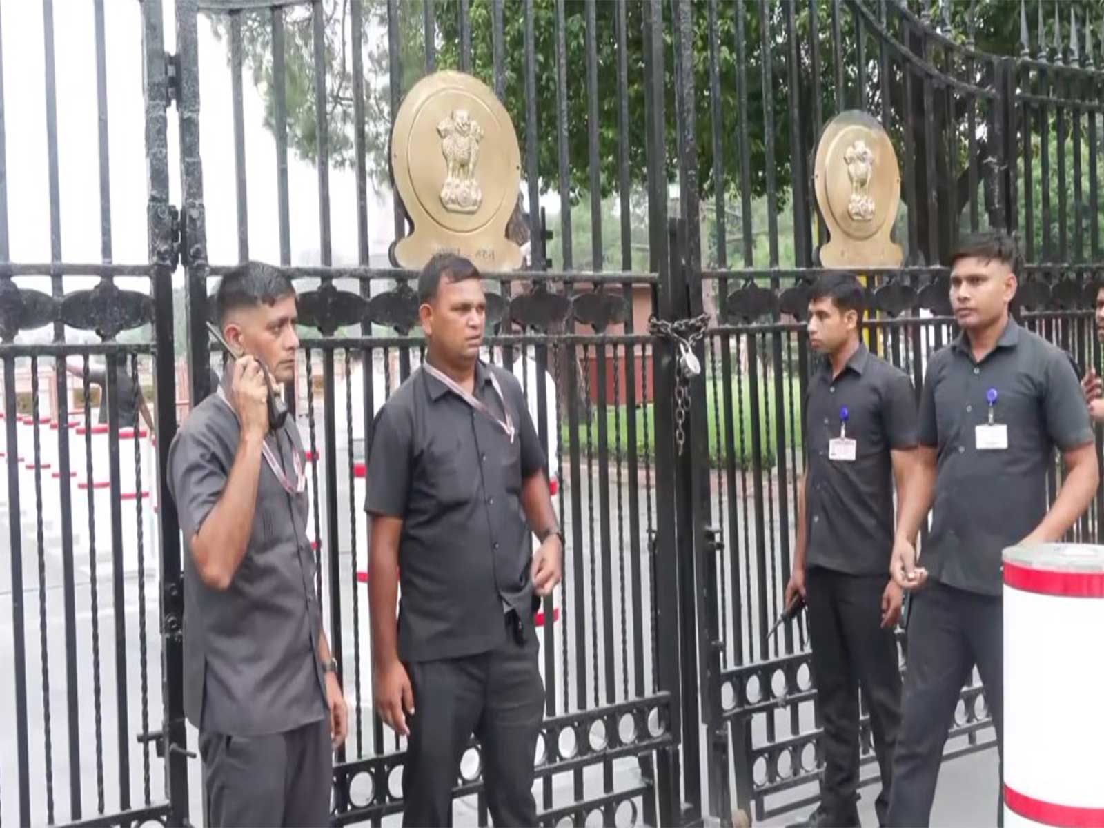 Entry gates closed at Parliament (Photo/ANI)