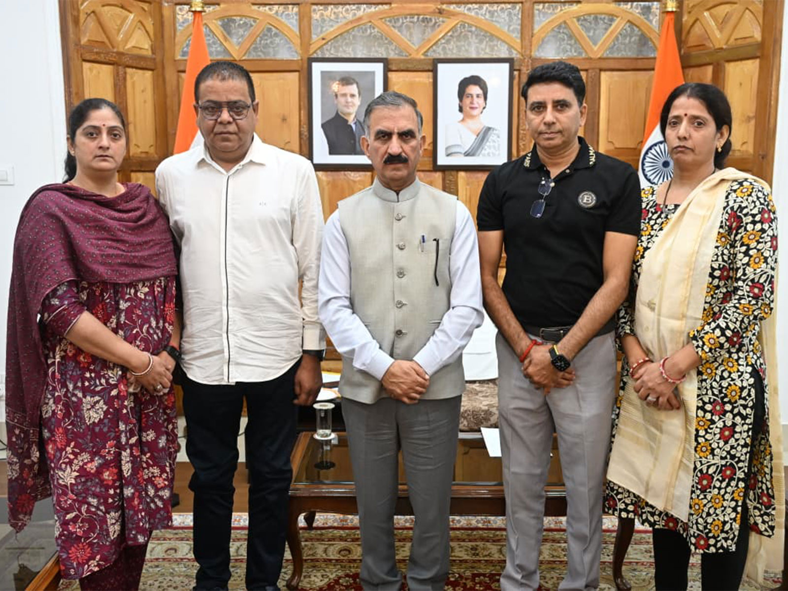 Family of deceased seafarer Aditya Sharma with Himachal CM (Photo/ANI) Family of deceased seafarer Aditya Sharma with Himachal CM (Photo/ANI)