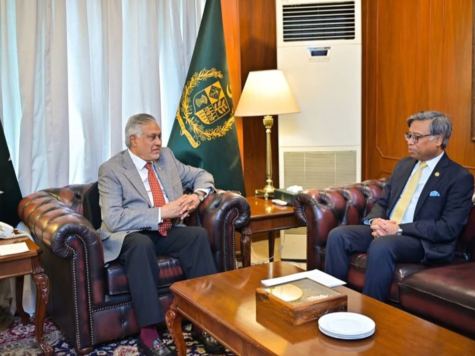 Muhammad Ishaq Dar, Deputy Prime Minister and Minister for Foreign Affairs of Pakistan with outgoing SAARC Secretary General, Ambassador Golam Sarwar of Bangladesh (Photo/SAARC Secretariate) Muhammad Ishaq Dar, Deputy Prime Minister and Minister for Foreign Affairs of Pakistan with outgoing SAARC Secretary General, Ambassador Golam Sarwar of Bangladesh (Photo/SAARC Secretariate)