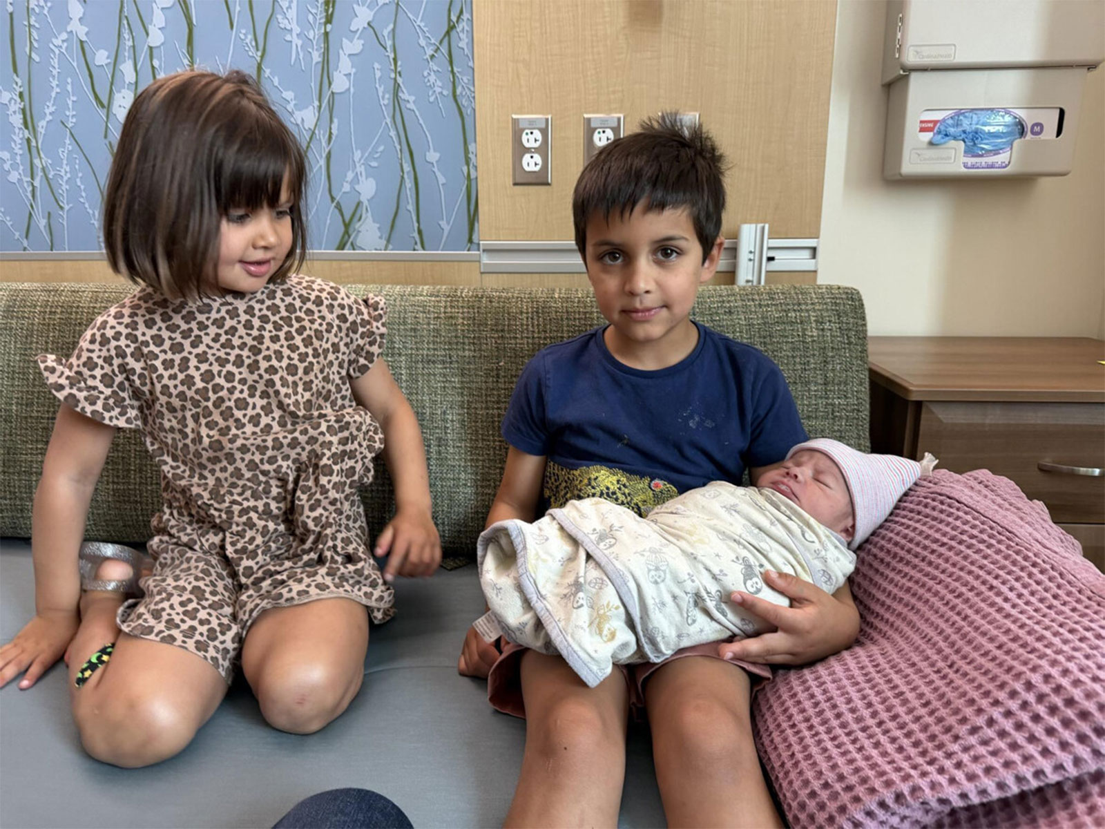 President Trump welcomes Vance's fourth child (Photo/TruthSocial/@realDonaldTrump) President Trump welcomes Vance's fourth child (Photo/TruthSocial/@realDonaldTrump)