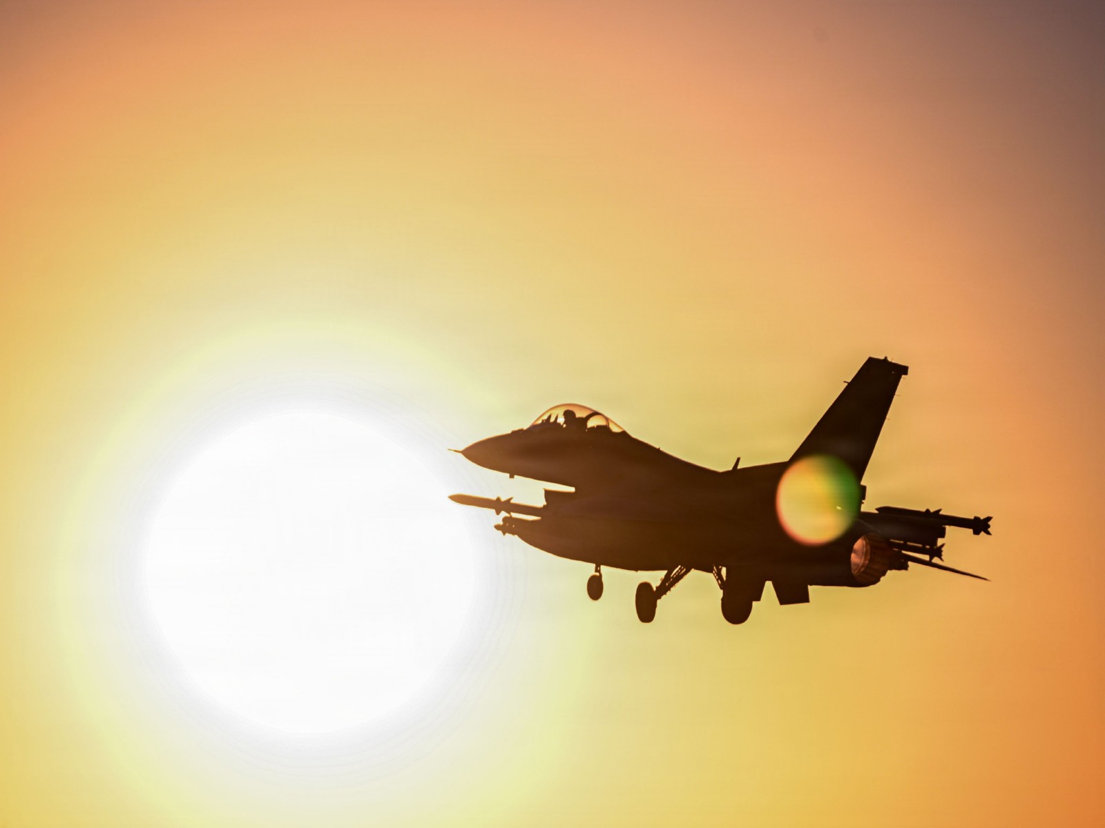 A US Air Force F-16 fighter jet takes off from a base in West Asia (Photo/X@CENTCOM) A US Air Force F-16 fighter jet takes off from a base in West Asia (Photo/X@CENTCOM)