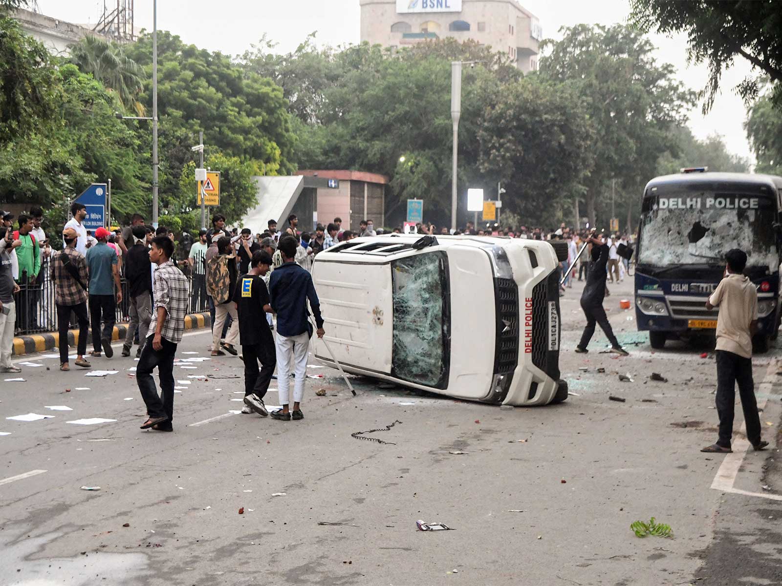 Police vehicles vandalised during CJP's parliament march (File Photo/ANI)