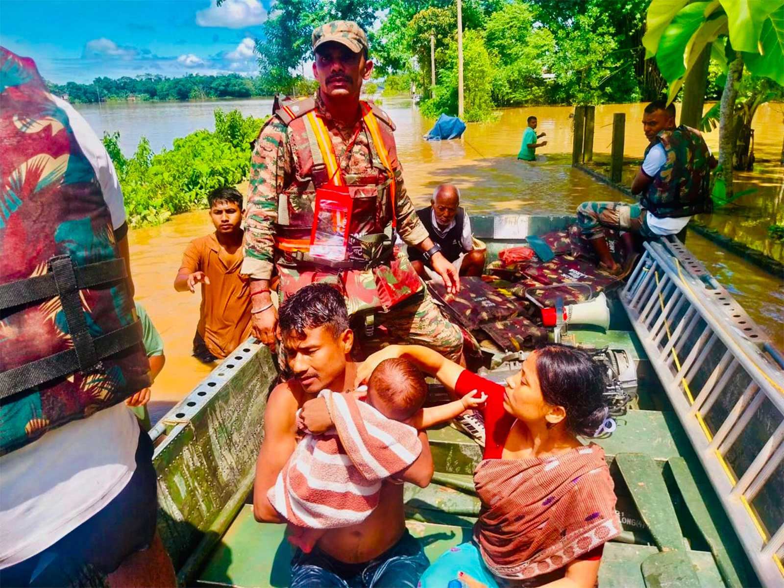 Indian Army intensifies rescue operation in Assam (Photo/ANI)