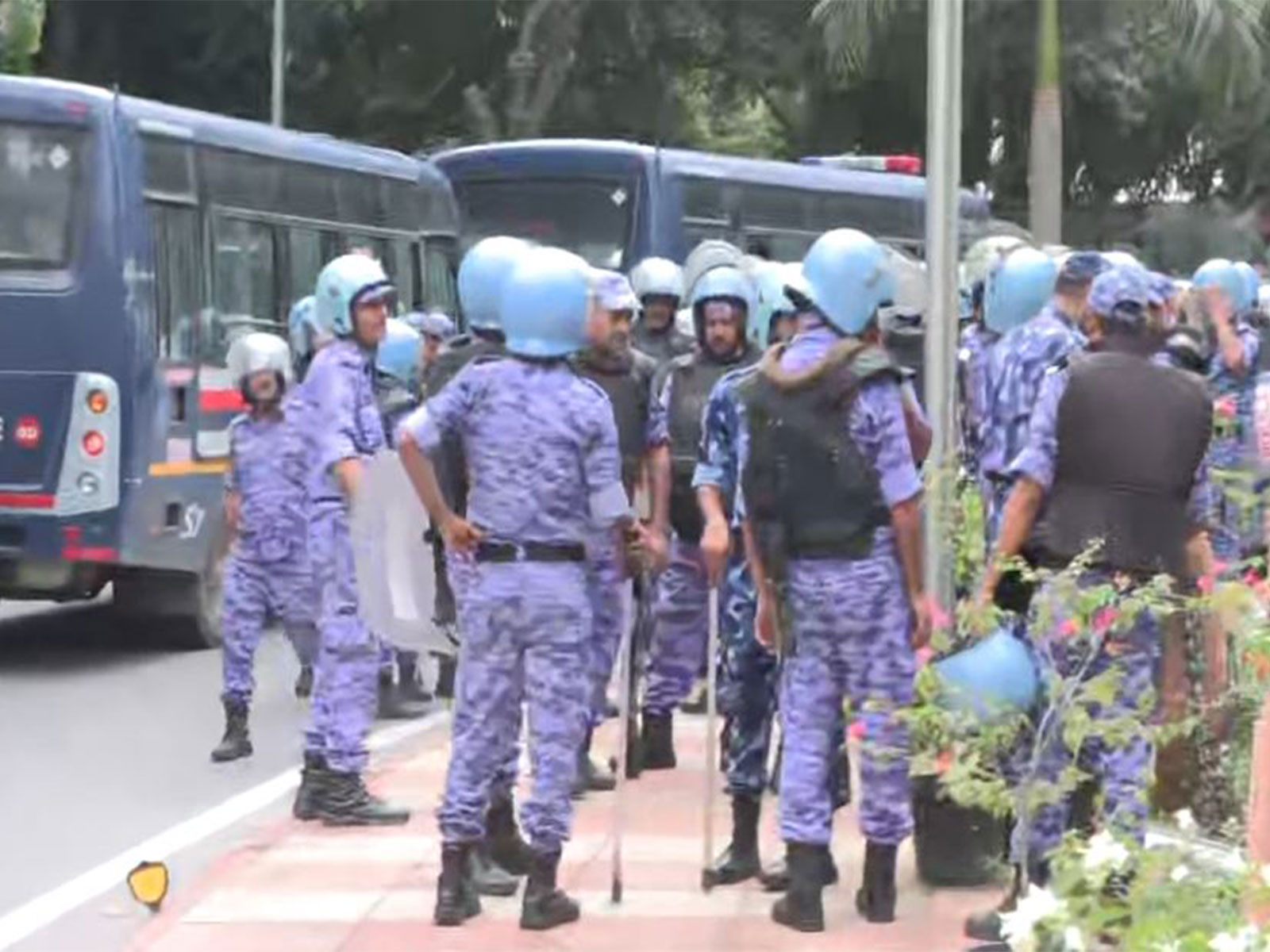 Paramilitary forces at Lok Kalyan Marg (Photo/ANI)
