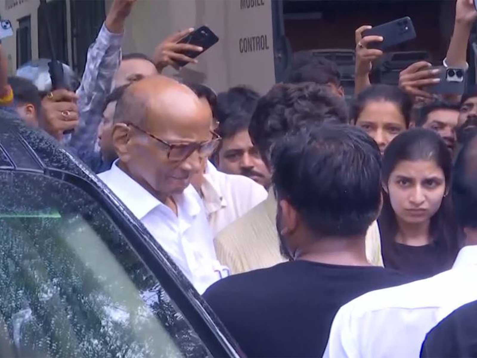 NCP(SCP) chief Sharad Pawar at Jantar Mantar (Photo/ANI)