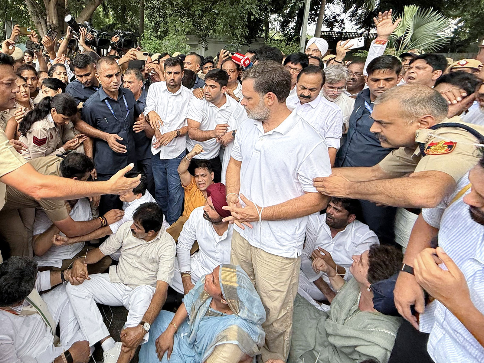 Visual from Congress' protest at Lok Kalyan Marg (Photo/ANI)