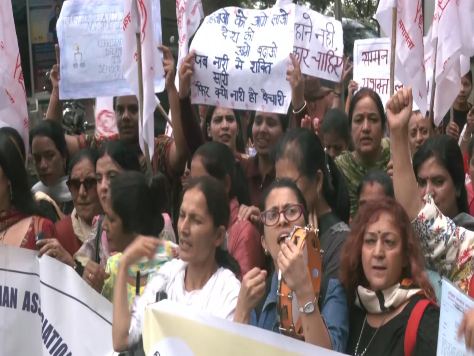 AIDWA Women demand implementation of Women's Reservation Act (Photo/ANI) AIDWA Women demand implementation of Women's Reservation Act (Photo/ANI)
