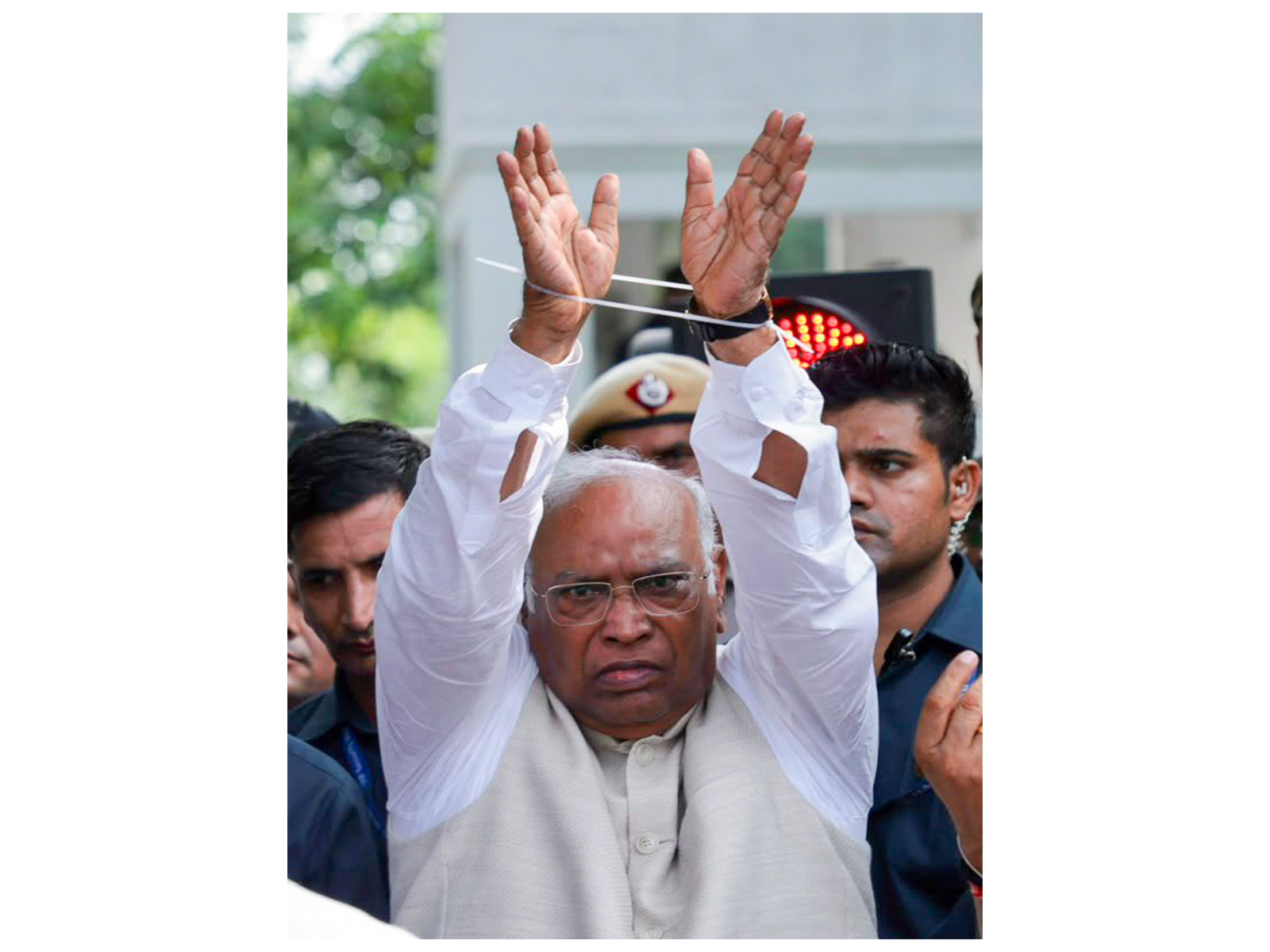 Congress president Mallikarjun Kharge at party's protest at Lok Kalyan Marg (Photo/ANI) Congress president Mallikarjun Kharge at party's protest at Lok Kalyan Marg (Photo/ANI)