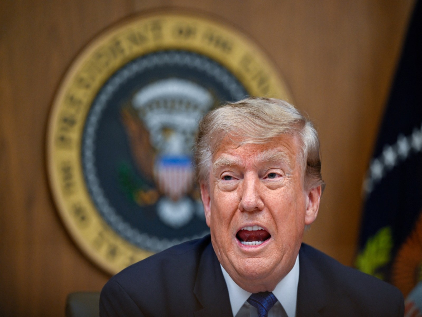 U.S. President Donald Trump participates in a cabinet meeting at Camp David (Photo/Reuters)