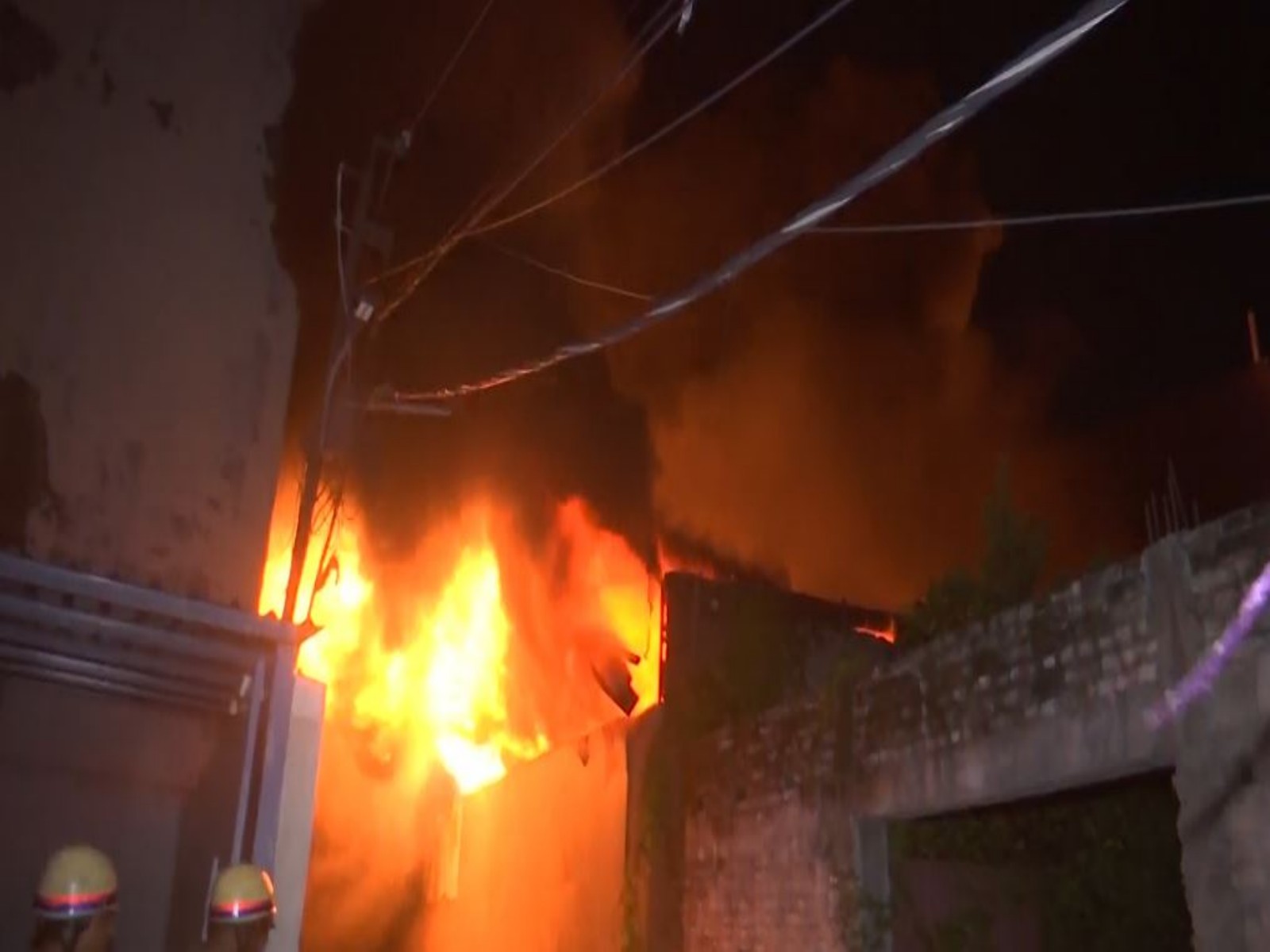 Uttar Pradesh: Fire breaks out at candle factory in Moradabad